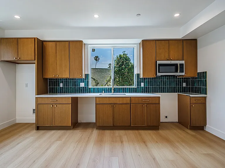 1063 S. Corning St. — Photo 46
