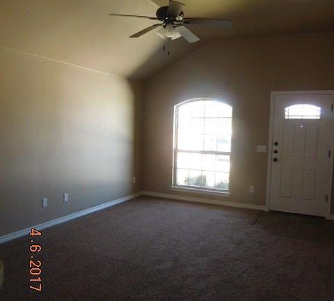 3rd image of 305 Sladecek Dr #B