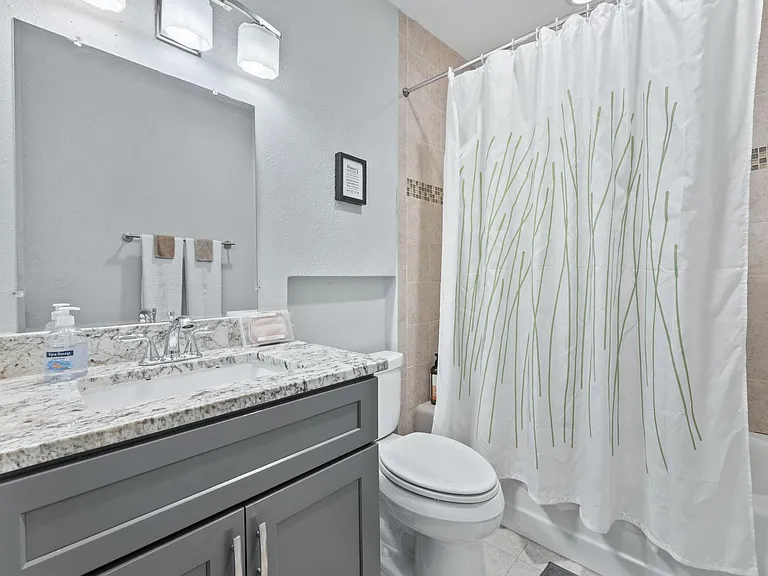 412 Drew St #2 — Photo 15
