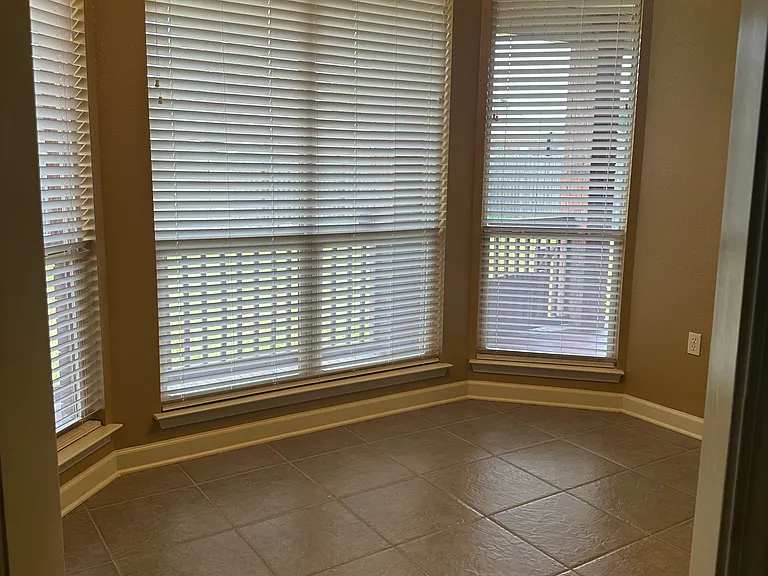 6012 Base Meadows Dr — Photo 9