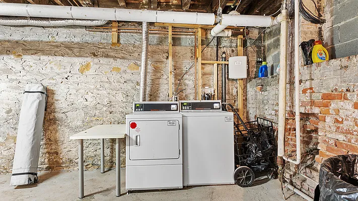 Rented by Nooklyn NYC LLC | media 17