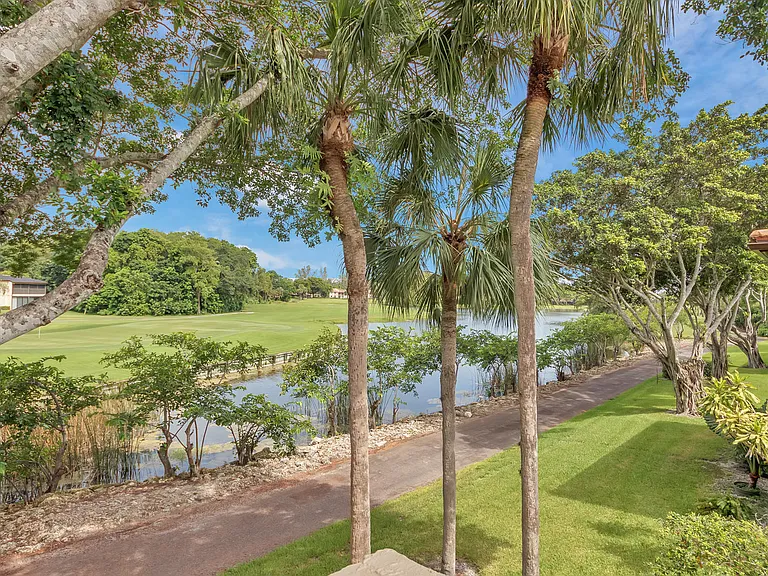 21866 Cypress Cir #31E — Photo 3