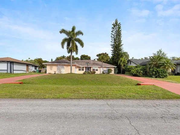 1457 SE Ladner Street, Port St Lucie, FL 34983