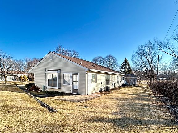 2nd image of 7118 Saint Tropez Ct