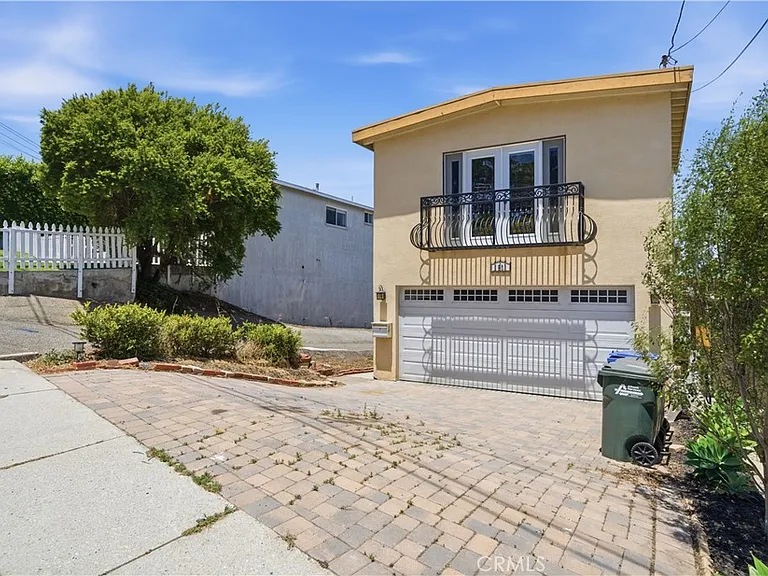 1601 Van Horne Ln — Photo 35