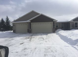 W5916 Sweet Clover Dr, APPLETON, WI 54915