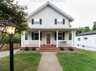910 Price St, Charleston, WV