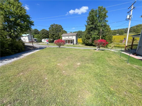 670 Main St, Corsica, PA 15829