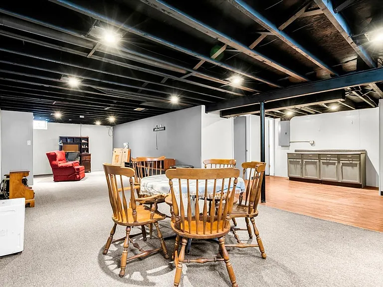 1554 Cynthia Ave — Photo 22