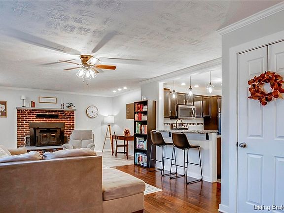3rd image of 1 Grandview Drive