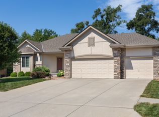 5622 S 165th St, Omaha, NE 68135