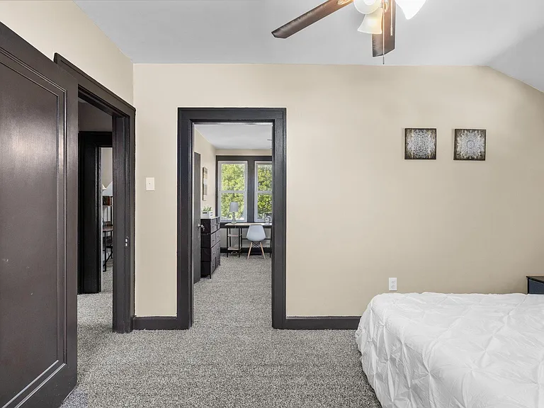 3202 W Main St — Photo 28