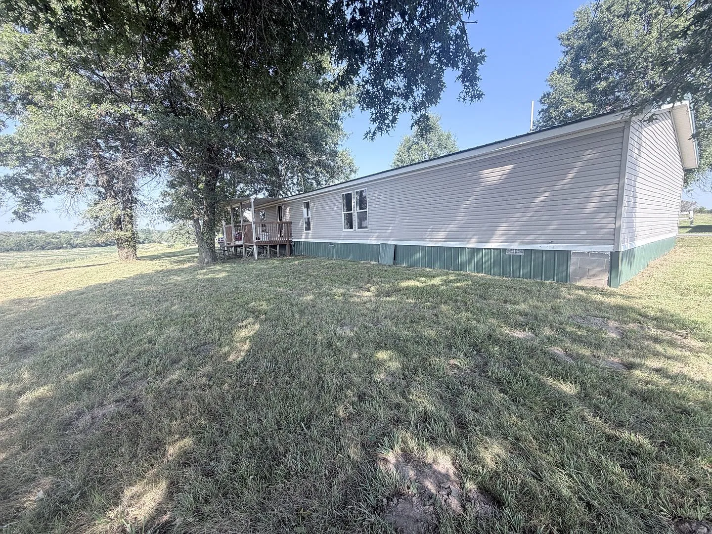 Country Living in Fayette, MO — Photo 2