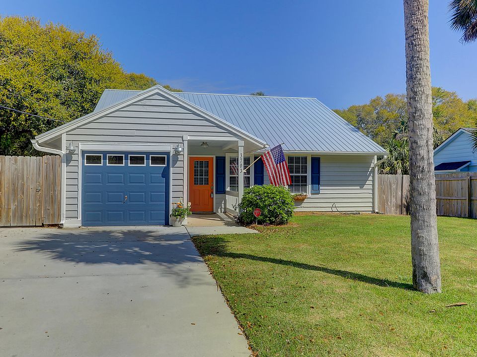 2nd image of 3703 Cameron Blvd