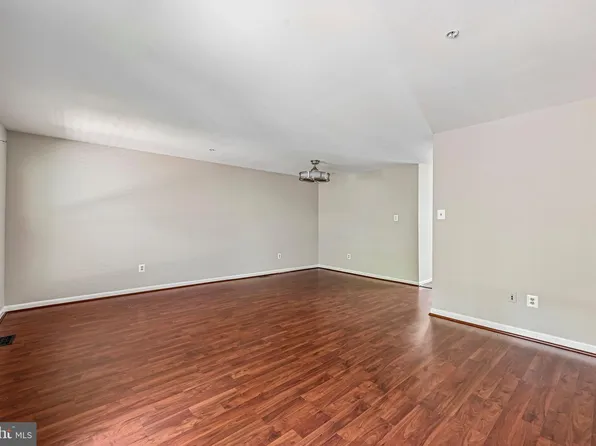 7845 Foxfarm Ln, Glen Burnie, MD 21061