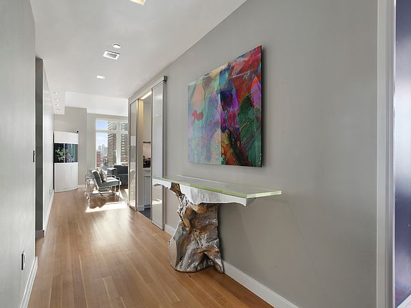 4th image of 400 E 67th St #19A