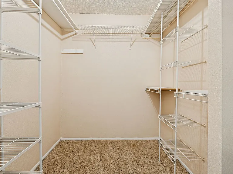 16006 Eagleway St — Photo 21
