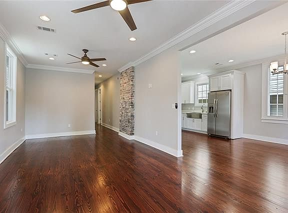 4th image of 2323 Lapeyrouse St