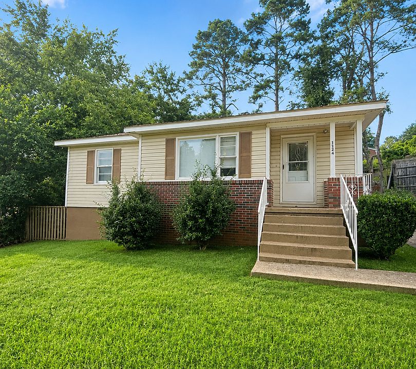 1st image of 1124 Altamont Rd