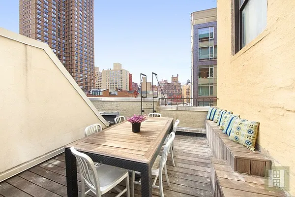 Sold by Halstead Real Estate | media 15