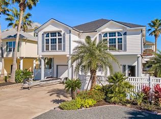 410 Westerly Dr, Tiki Island, TX 77554