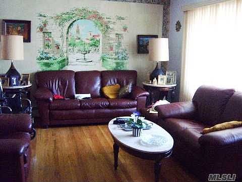 2nd image of 8845 Sabre St