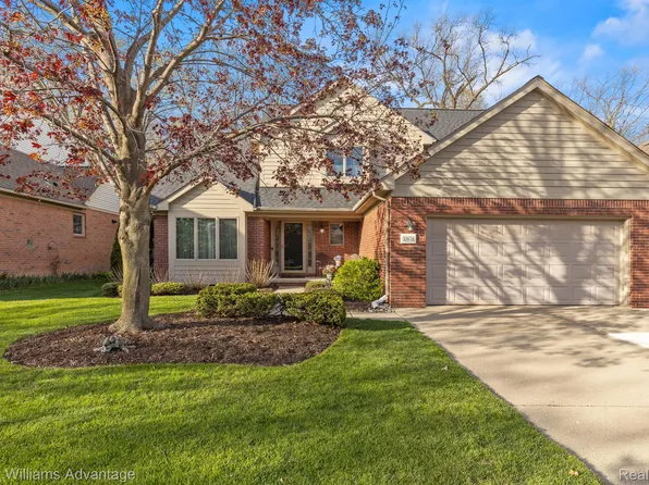 33676 Trillium Ct, Livonia, MI 48150