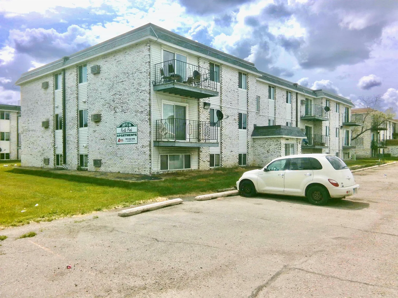 2409 4th Avenue North — Photo 1