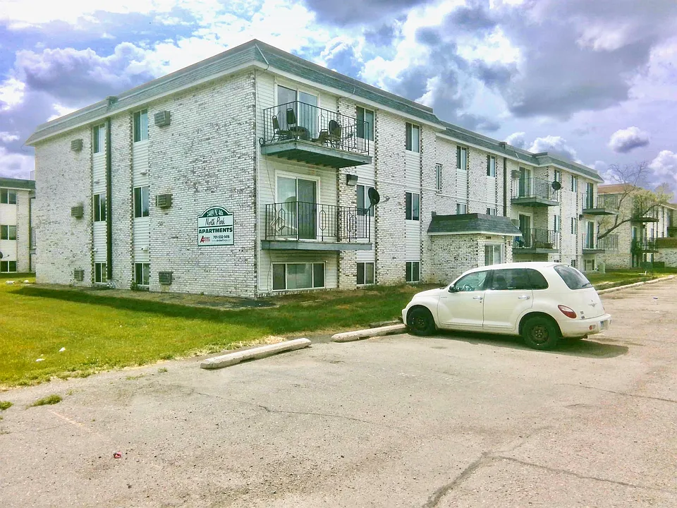 2409 4th Ave N