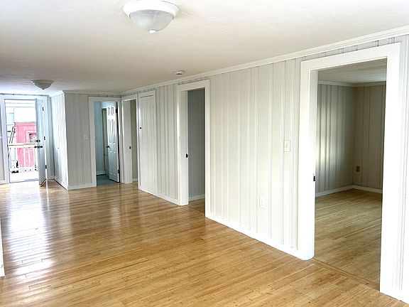 2nd image of 10 Jones Ave Unit 6