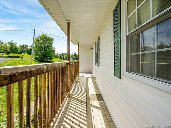 3rd image of 80 Waugh Rd