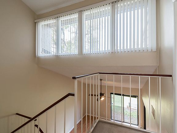 4th image of 1576 N Carolwood Blvd