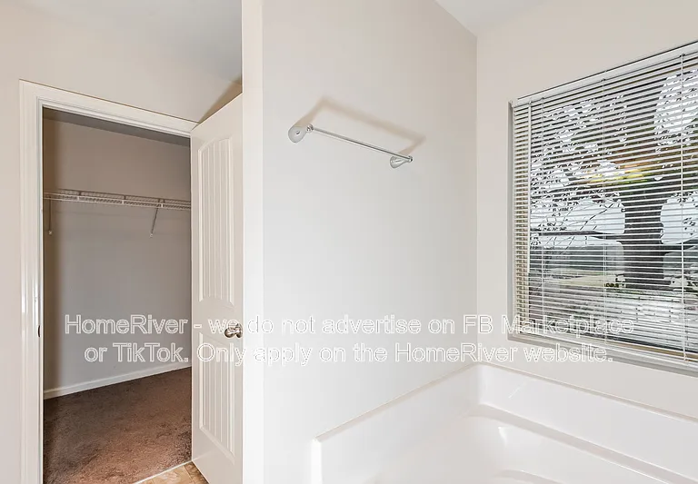 196 Daisy Cir — Photo 9