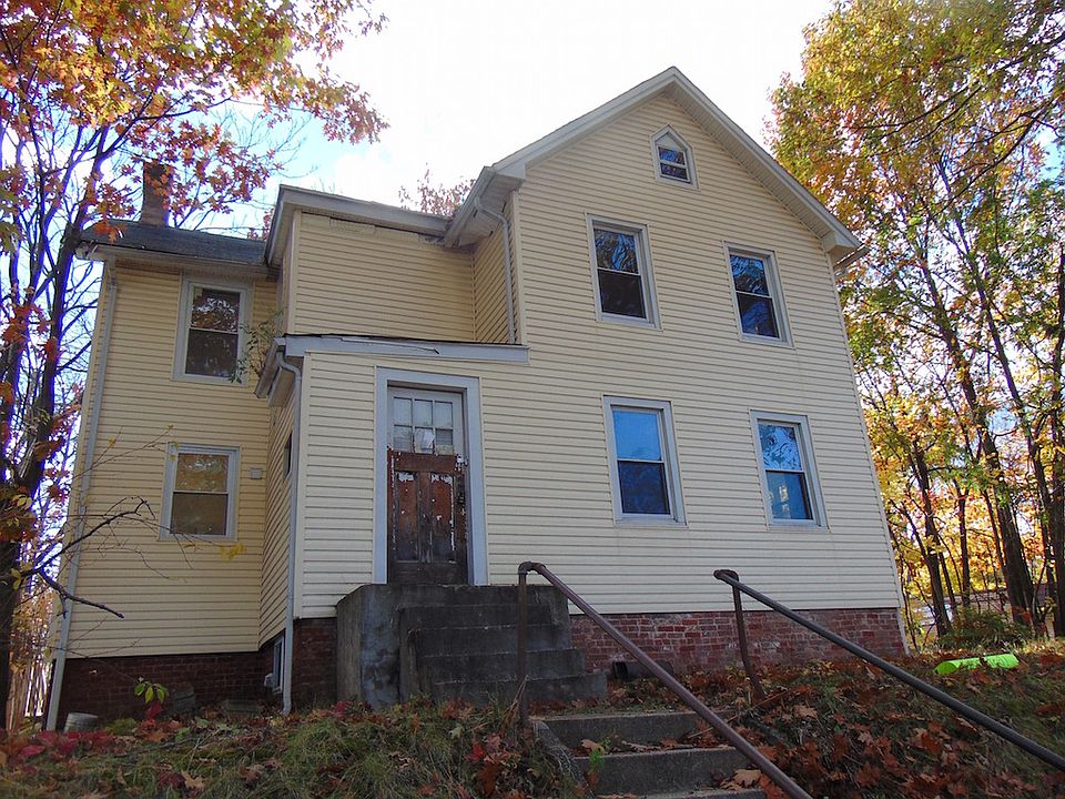1st image of 77 1st Ave