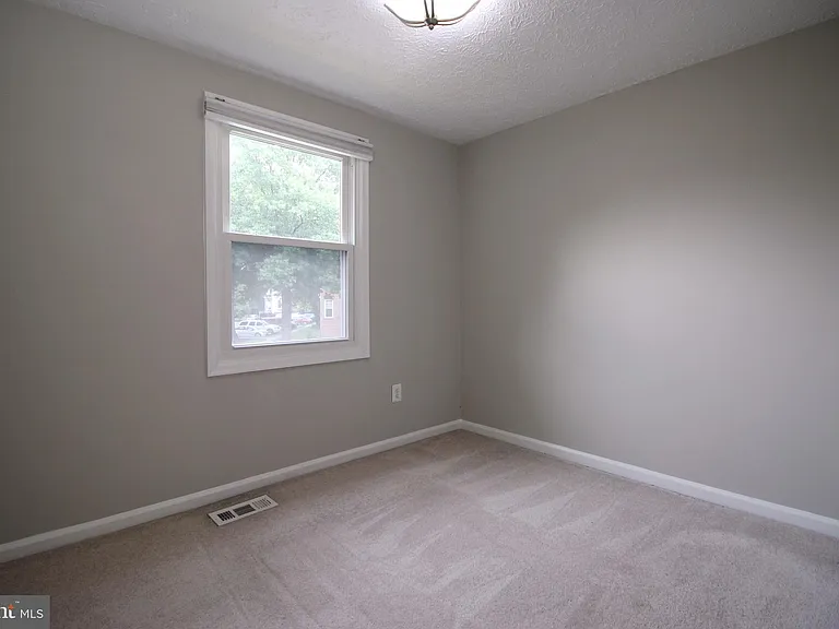 14126 Red River Dr — Photo 29