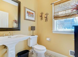 1573 Country Club Ln, Toms River, NJ