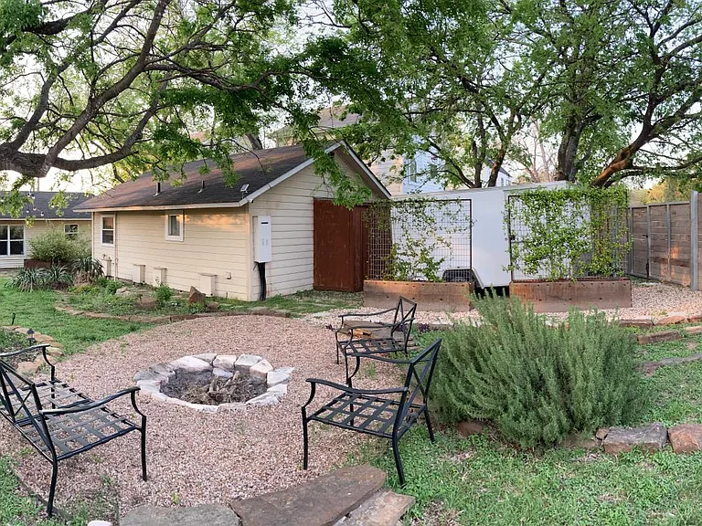 2519 Wilson St — Photo 19
