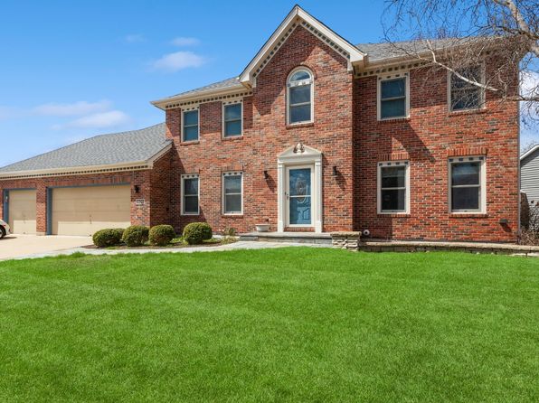 1636 Canyon Run Rd, Naperville, IL 60565