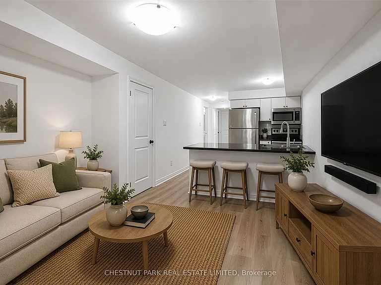 2823 Saint Clair Ave E #LOWER — Photo 9