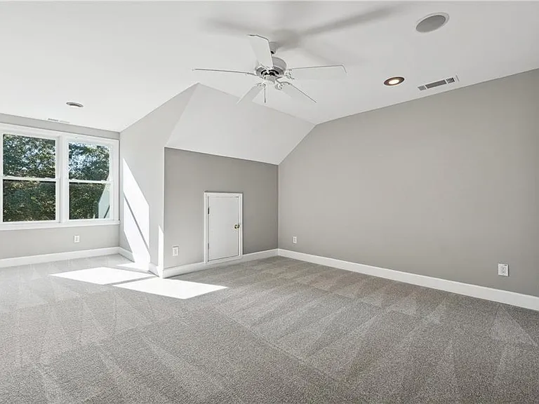 230 Brookeivey Ln — Photo 25