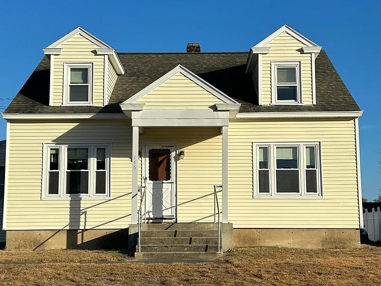 146 Harrington Ave — Photo 1