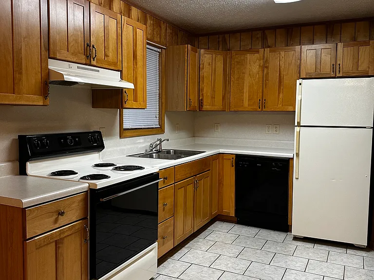 Winter Hill Ct — Photo 2