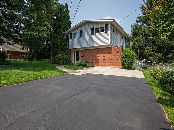 2nd image of 7558 Davian Dr