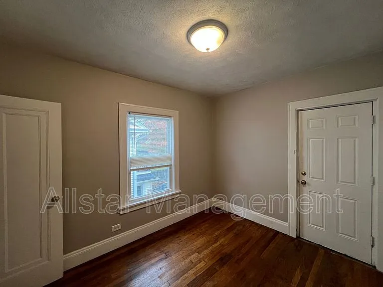 3301 Washington Blvd — Photo 14