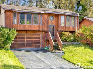 8815 Dome Cir, Eagle River, AK 99577