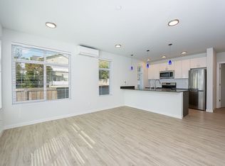 1720 14th Ave #201, Seattle, WA 98122