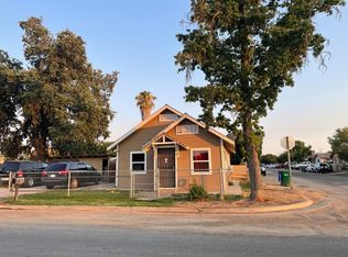 15855 Avenue 332, Ivanhoe, CA 93235