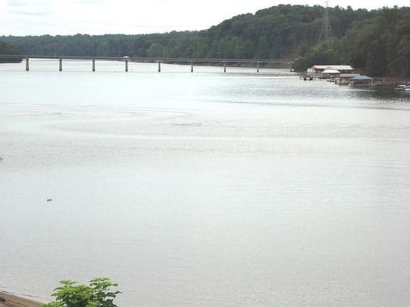 3rd image of 126 Upper Lake Dr