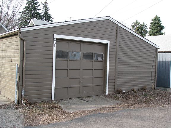 3rd image of 835 Juno Ave