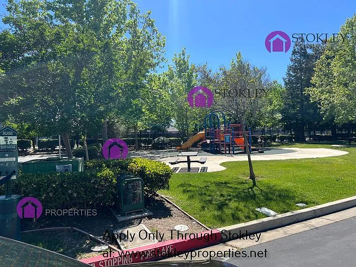 1 Addison Ct — Photo 44